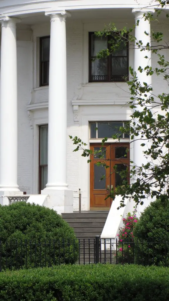 neoclassical design symbolizes authority