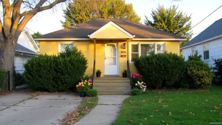 yellow split level house designs